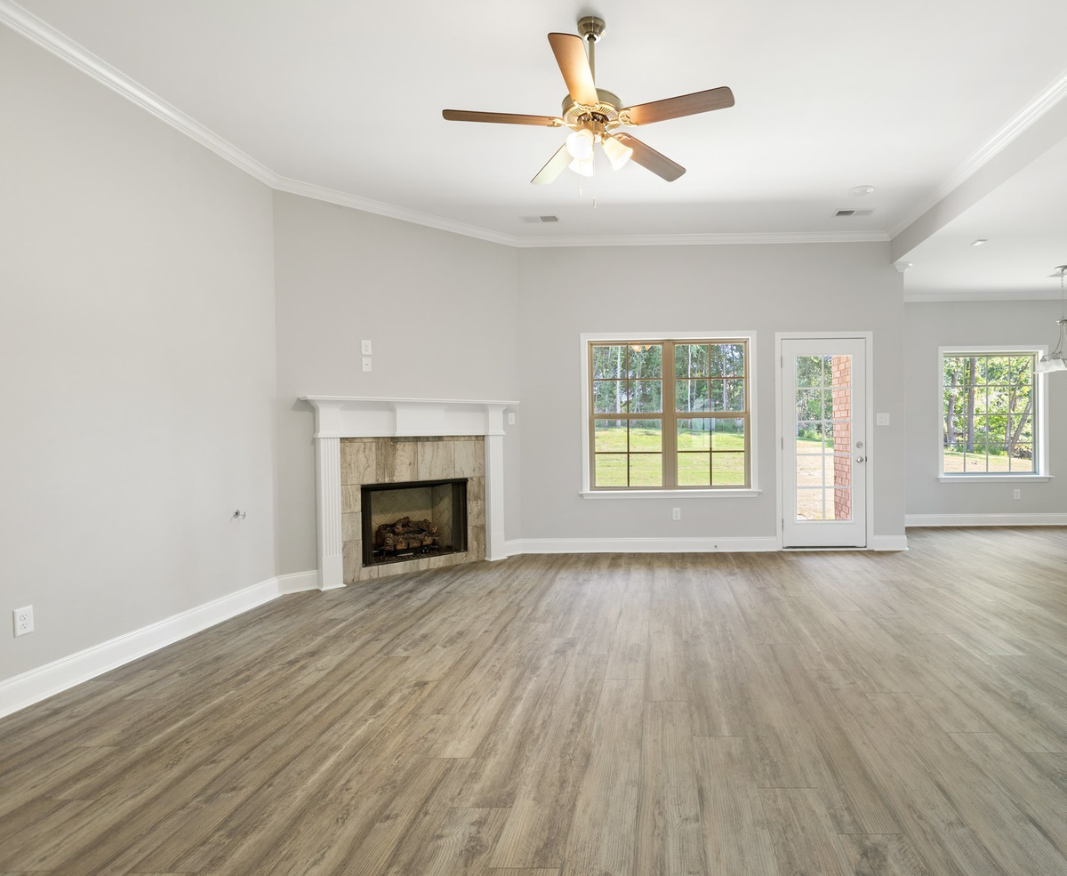 84907 Winningham Estates Subdivision Section D New 3br, 2.0bath Home