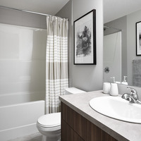 Medium basement bathroom
