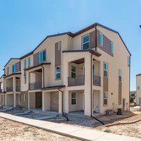 Medium 013 garbett   exterior high moon pl   lt   edit 1mls