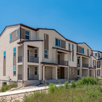 Medium 014 garbett   exterior high moon pl   lt   edit 2mls