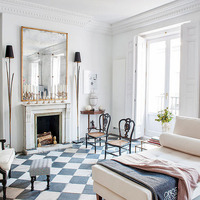 Medium interior decor 4