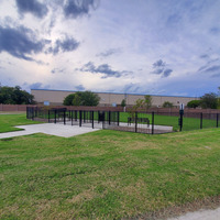 Medium vilaggio at victron dog park 4