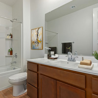Medium rcg092 4411c virtual staged bathroom