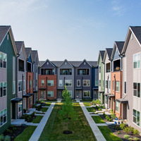 Medium townesatkennedyking courtyard  1  min