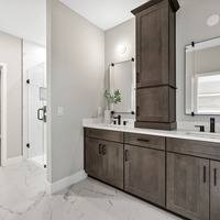 Medium 3306tybeesquare vivir sutton ownersbathroom