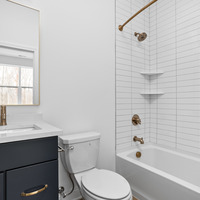 Medium 439florapl flora chatham 1stfloorbathroom