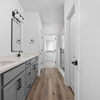 Medium 431florapl flora capstone ownersbath 1