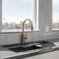 Medium 447florapl flora capstone kitchensink 2