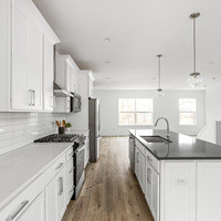 Medium 9893greenvine flora chatham kitchen 4