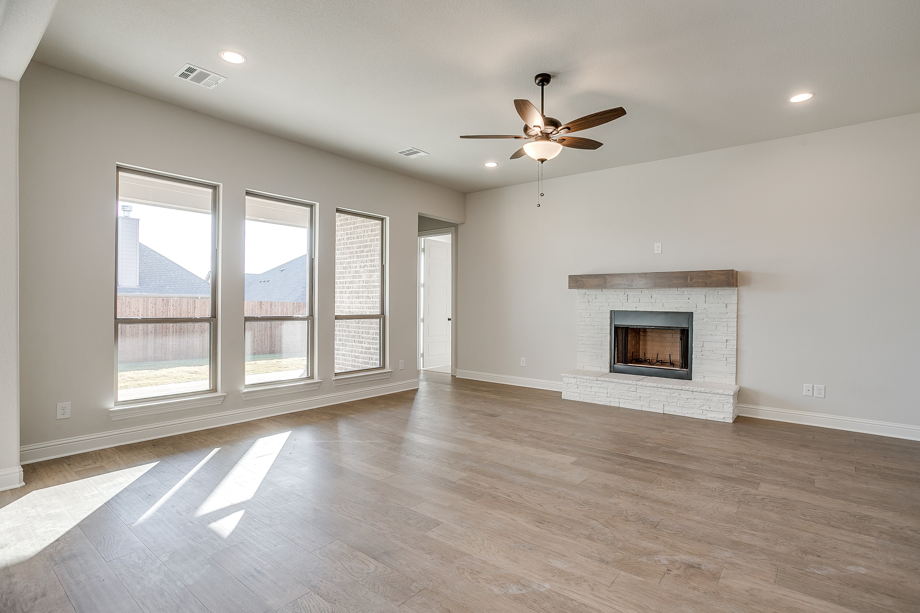 4018 Eagles Bluff
