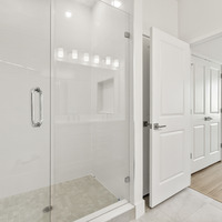 Medium 2506 w cleveland alcove alba  18bathroom