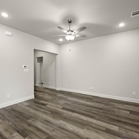 Medium 11 409 elyse  living room 2