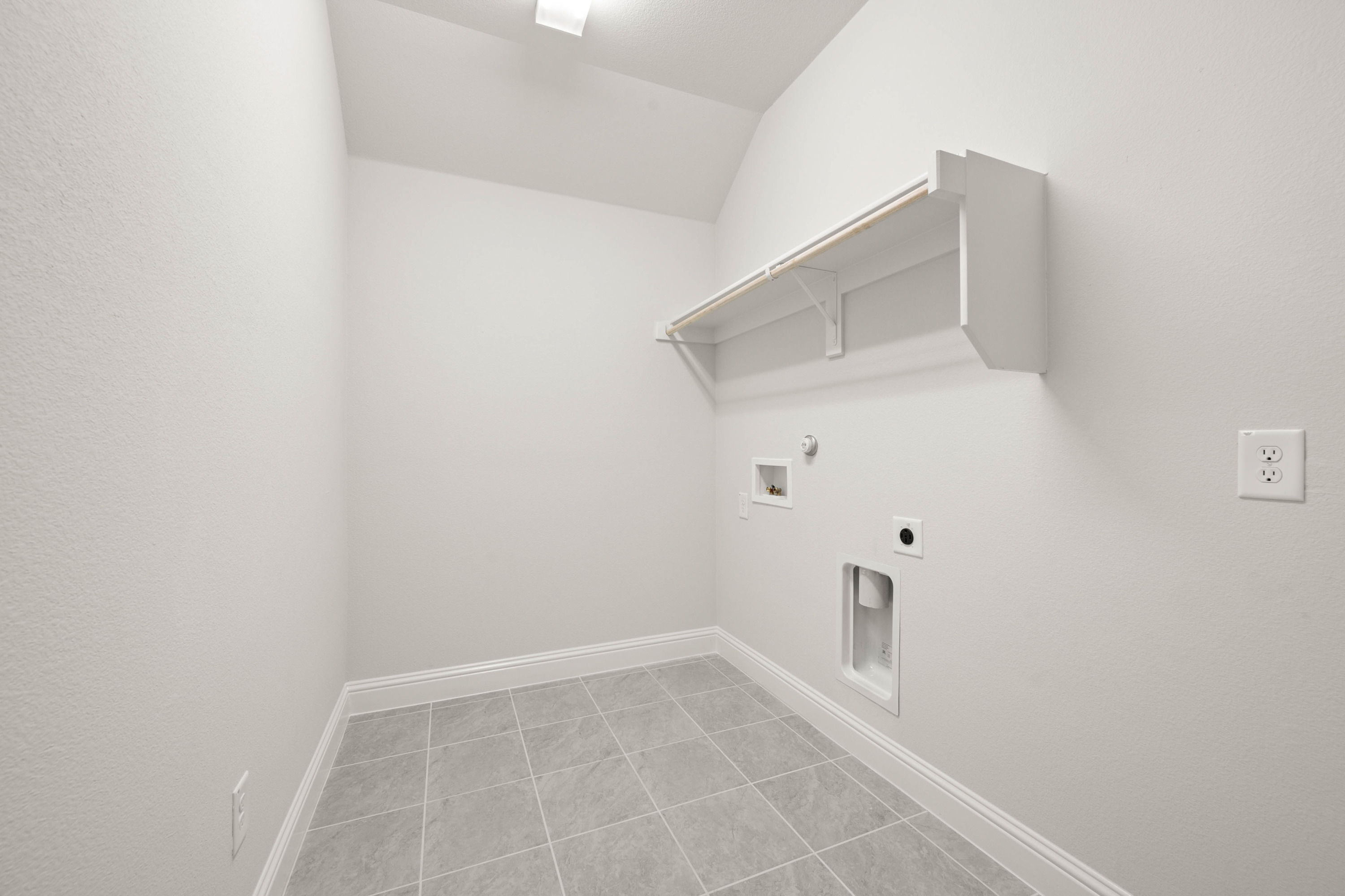 433 Elyse Rd