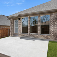 Medium 4 433 elyse  patio 1