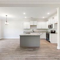 Medium kitchen and breakfast area