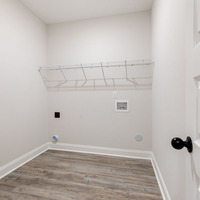 Medium utility room