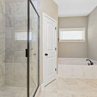 Medium master bath