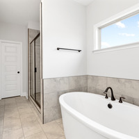 Medium master bath 3
