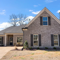 Medium lindsey b exterior front