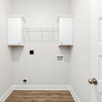 Medium utility room