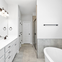 Medium master bath