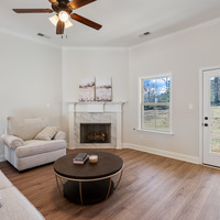 Medium lindsey b family room 1