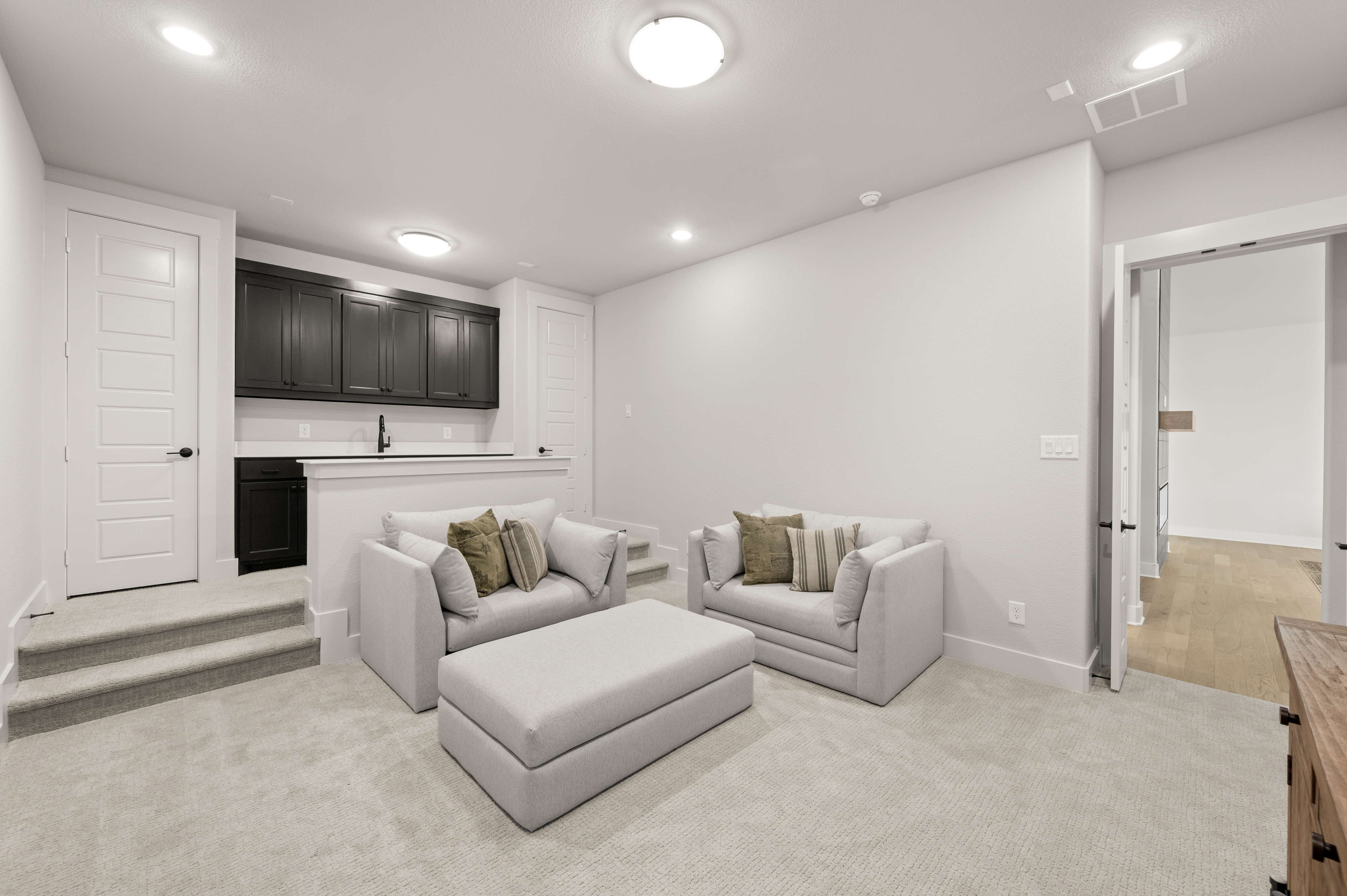 440 Olson