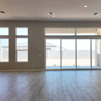 Medium elegance great room