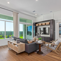 Medium 5412 model home great room