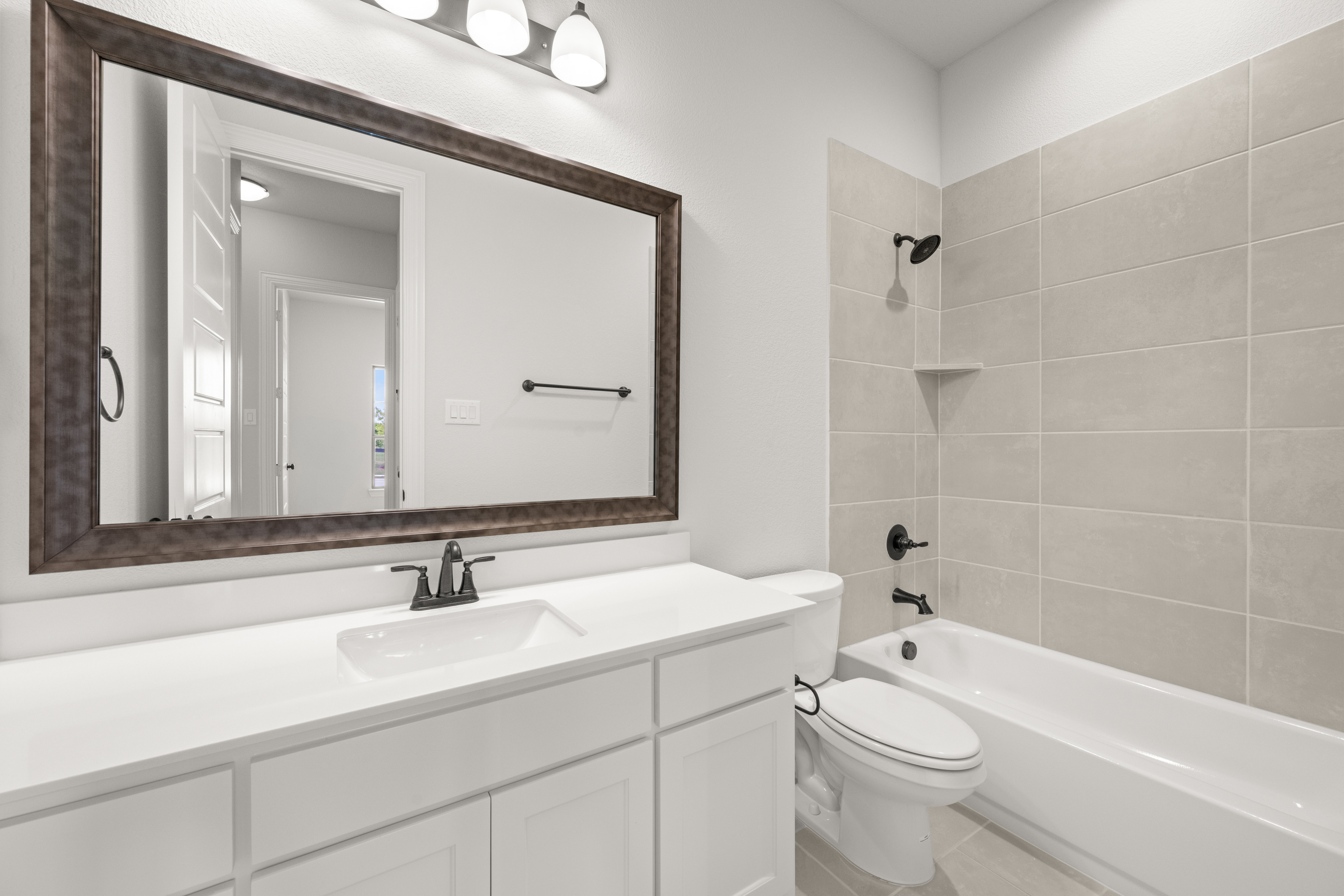 3270 Arbor Grove