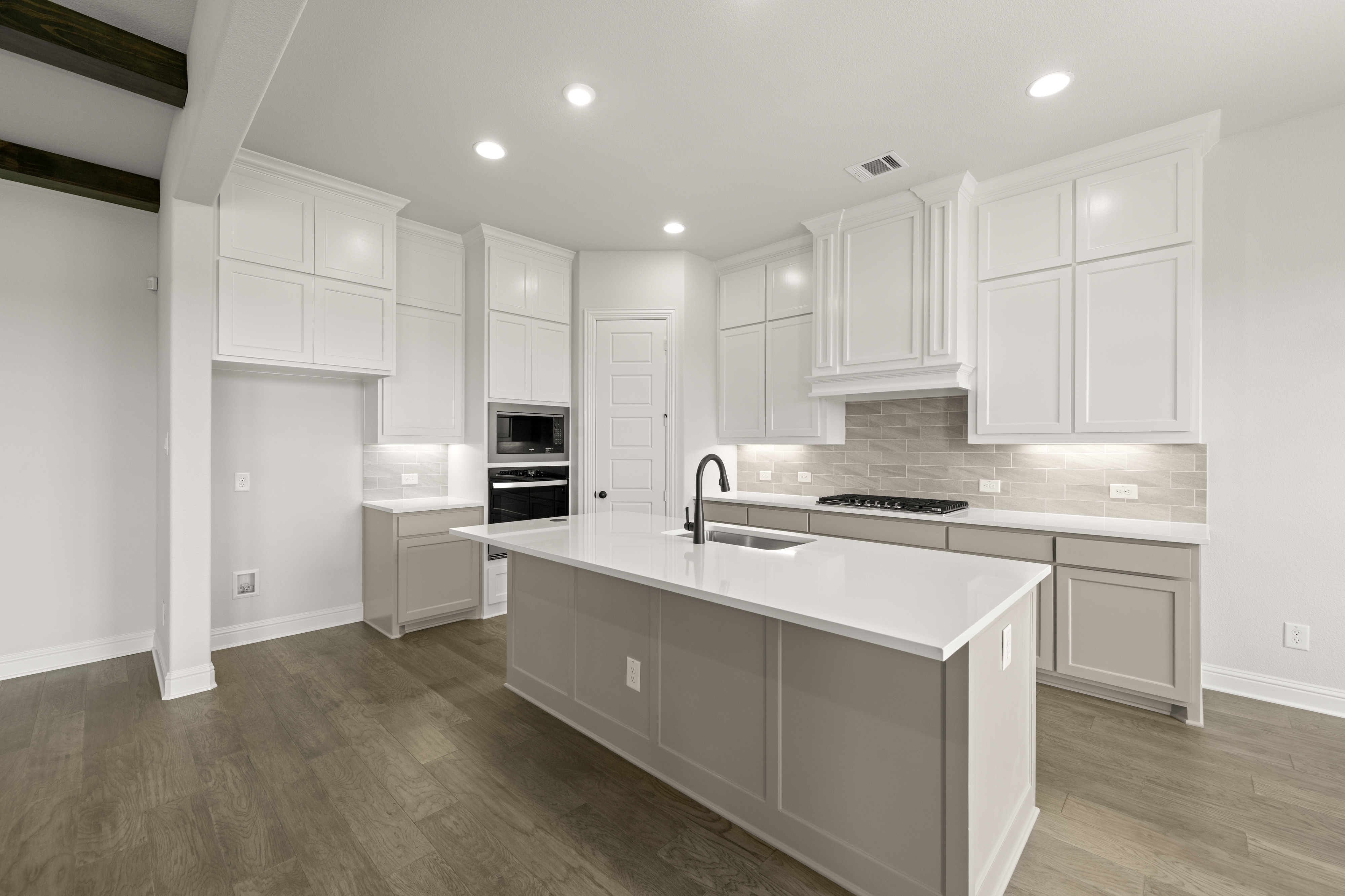 3270 Arbor Grove