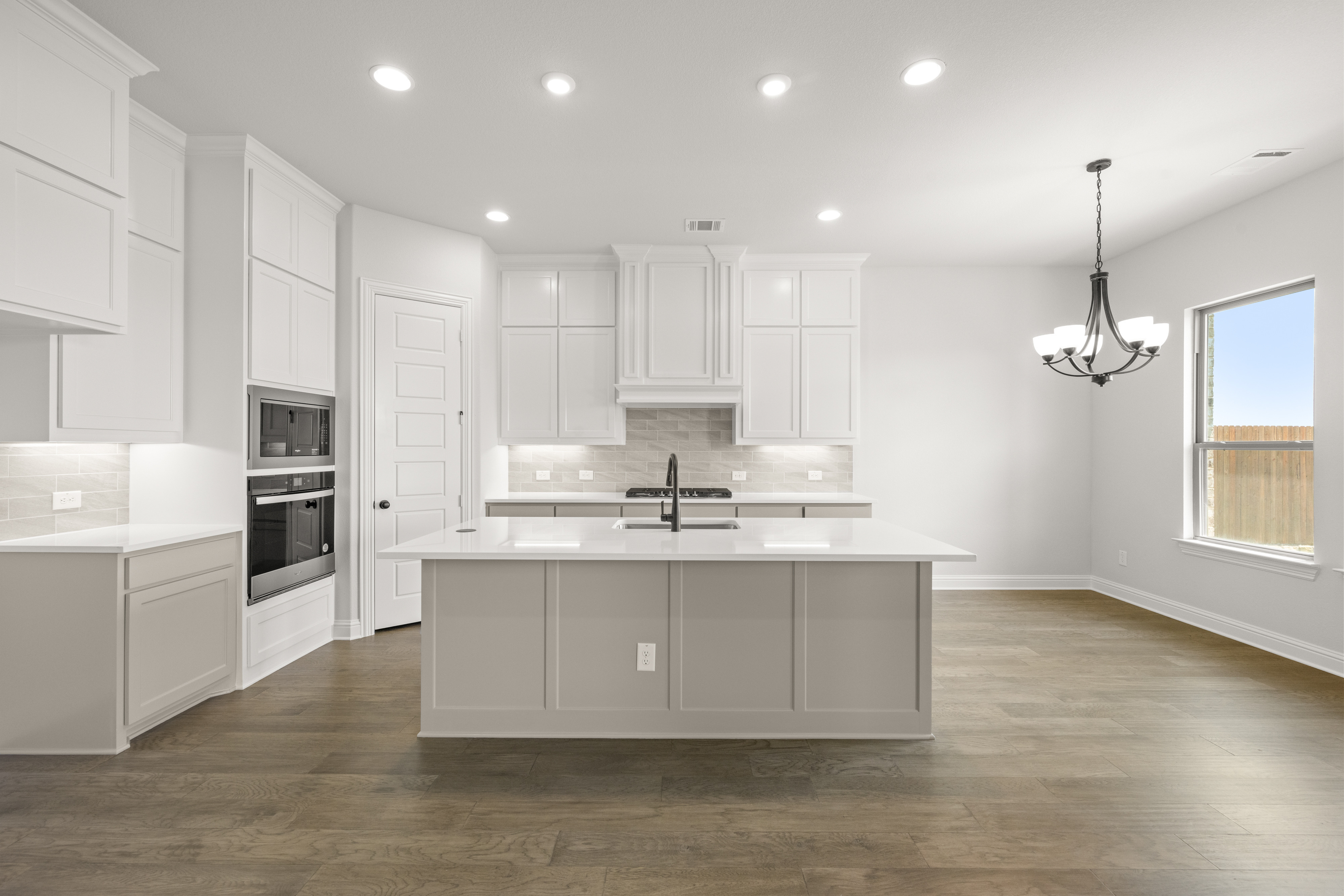 3270 Arbor Grove