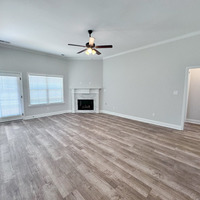 Medium family room  2 