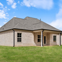 Medium everleigh b exterior back angled  2 