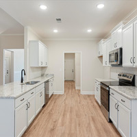 Medium everleigh b kitchen