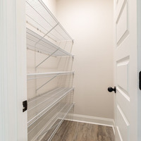 Medium pantry