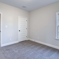 Medium spare bedroom