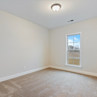 Medium bedroom2