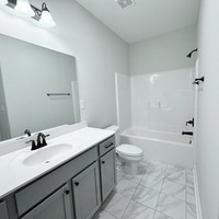 Medium guest bath