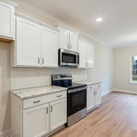 Medium everleigh b kitchen 1