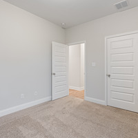 Medium bedroom2