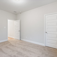 Medium bedroom4