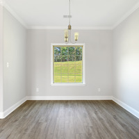 Medium eating area