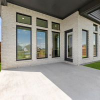 Medium 25 2613 lee patio 1