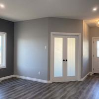 Medium front master bedroom with frosted french doors 1067x738