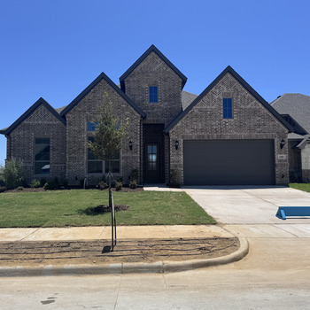 Large square 2105 wexley dr