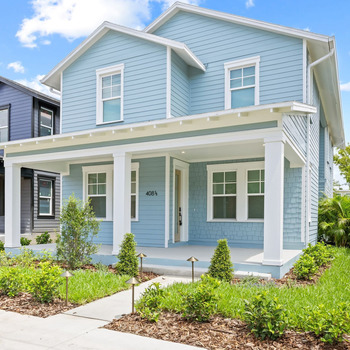 Large square giant 408 e oak ave alloy amethyst exterior min 1