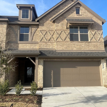 Large square 6829 joelene exterior photo