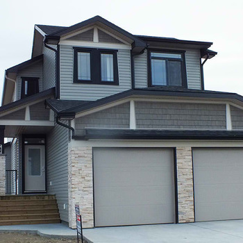Large square 355 exterior