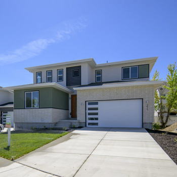 Large square 001 exteriors 6 379mls